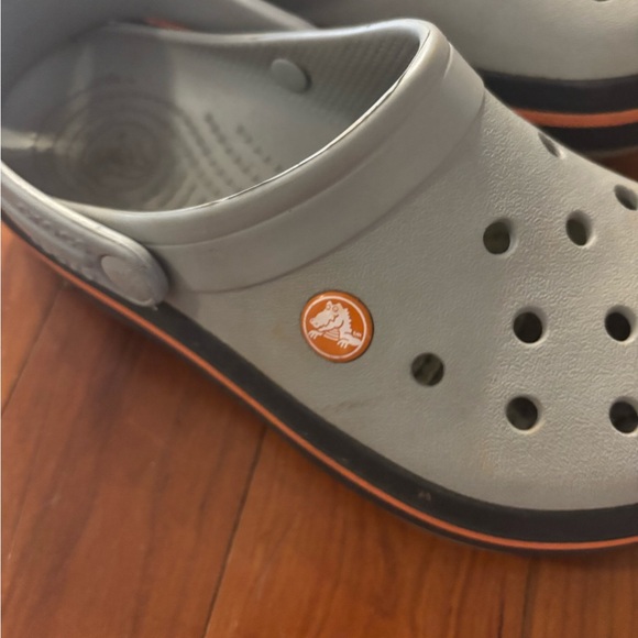 Crocs Kids' Gray Clogs Men’s size 4 - Picture 1 of 5